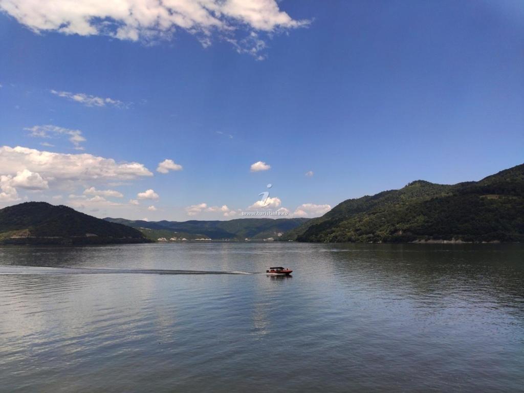 Готель Casa Nube Оршова Екстер'єр фото